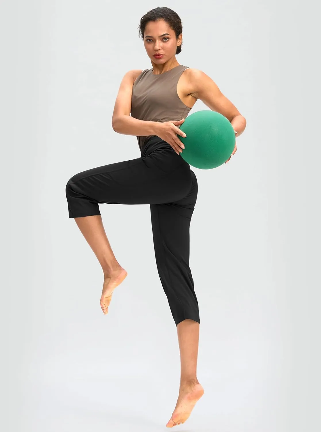 G Gradual Capri Pants for Women High Waist Workout Yoga Pants with Pockets Tummy Control Leggings Crop Straight