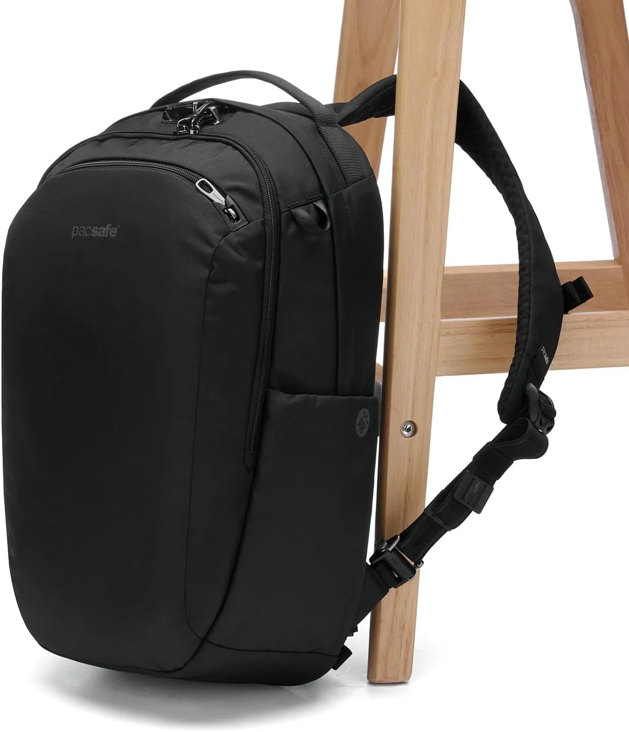 Pacsafe V 26L Tour backpack