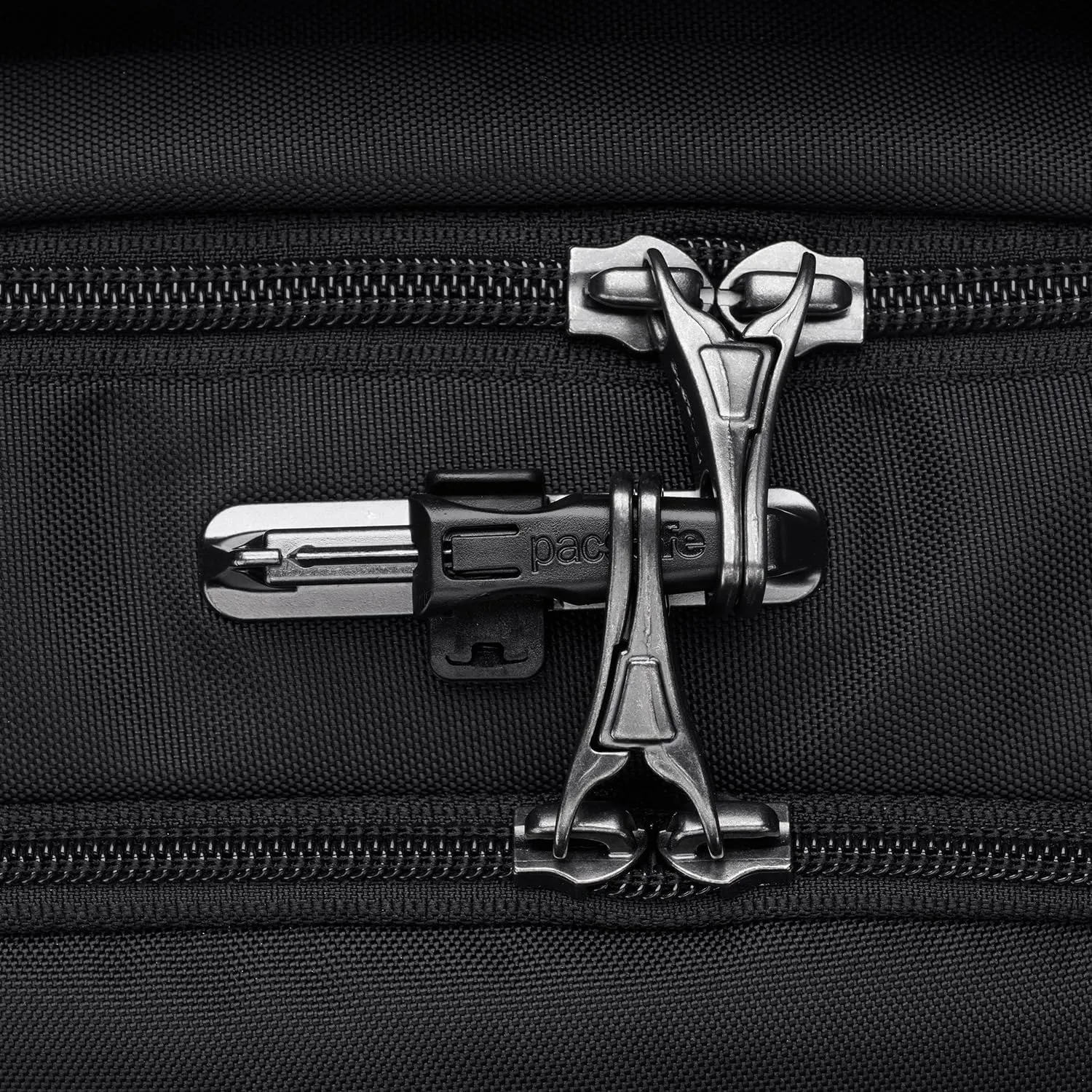 Pacsafe V 26L Tour backpack