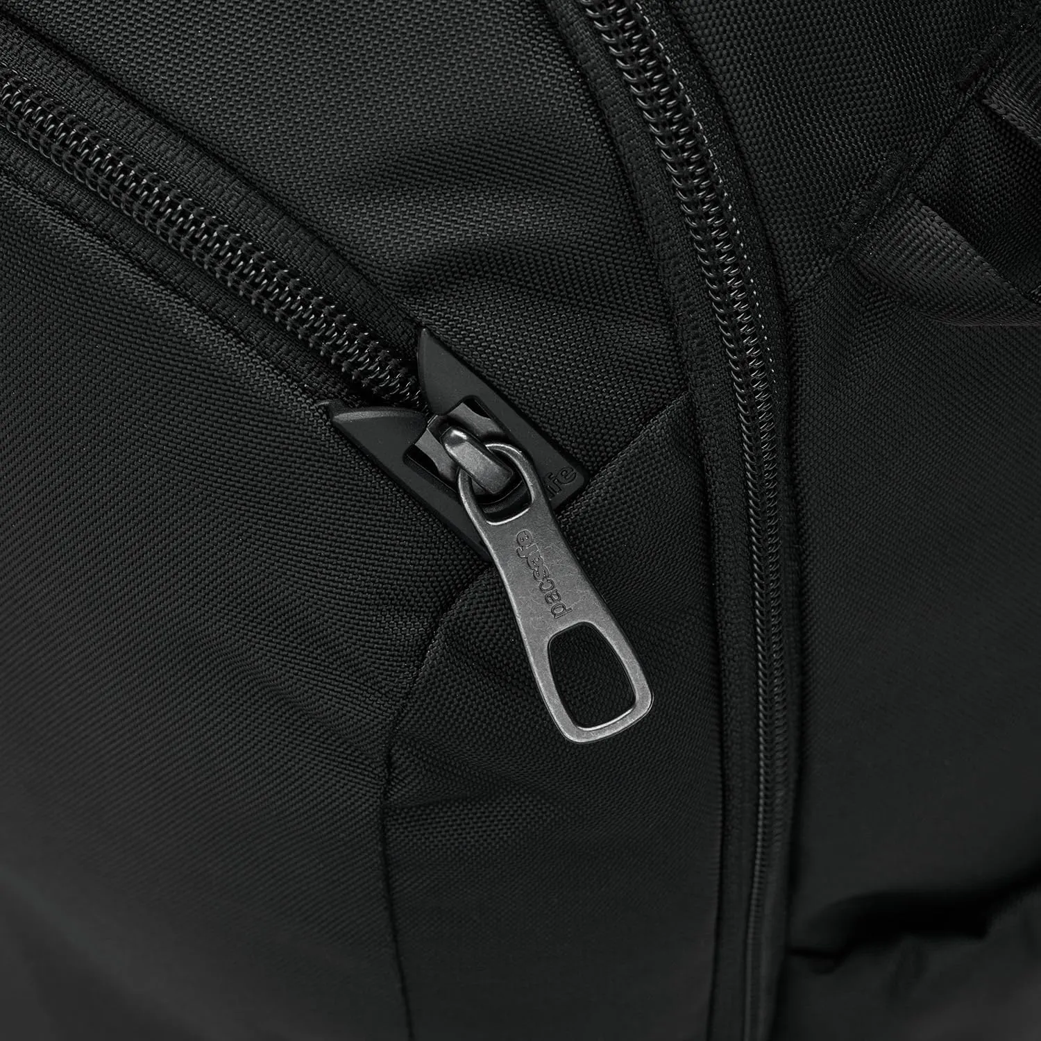 Pacsafe V 26L Tour backpack