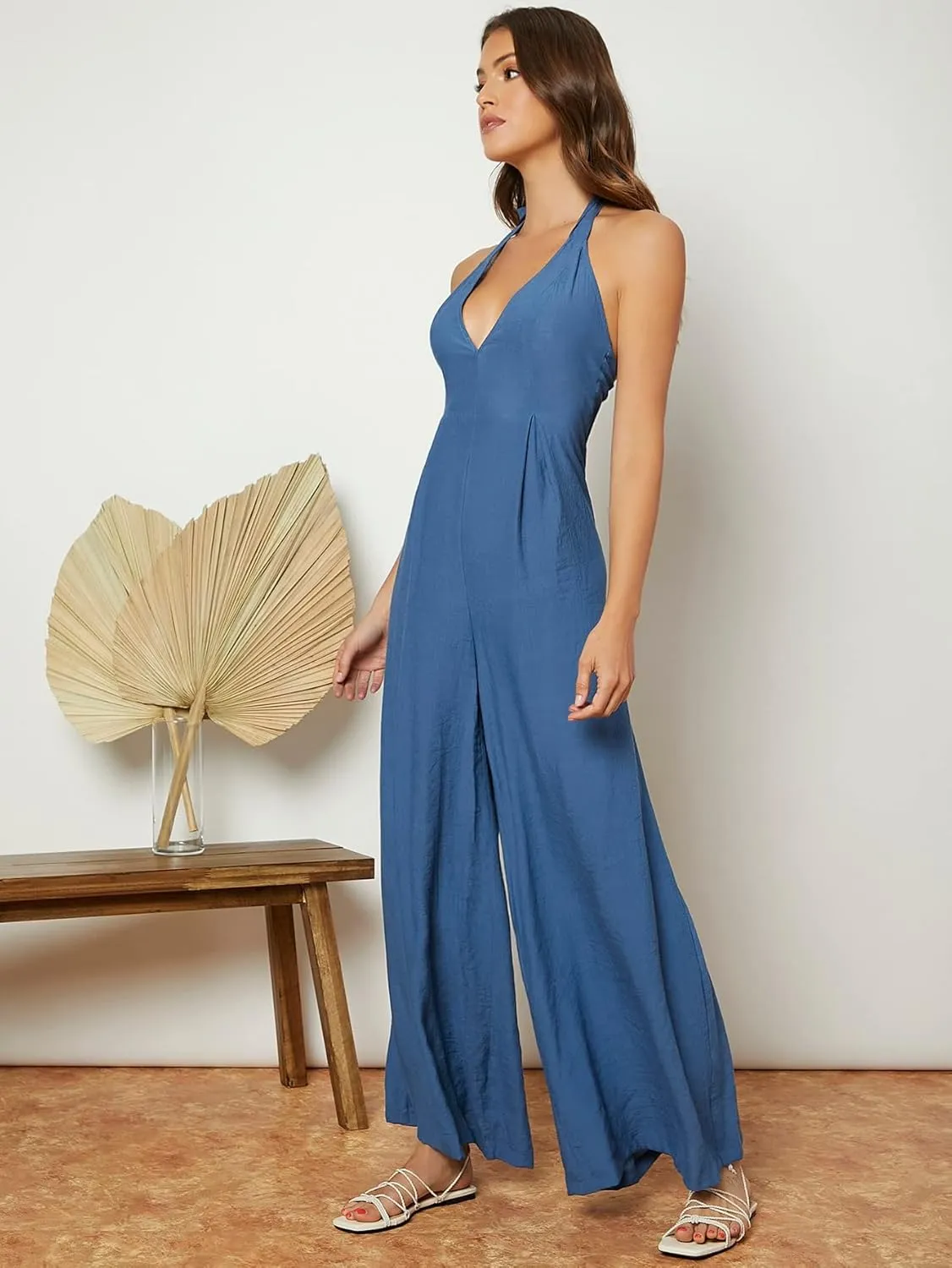 WDIRARA Women's Sleeveless Tie Back Halter Neck Wide Leg Jumpsuit Pants