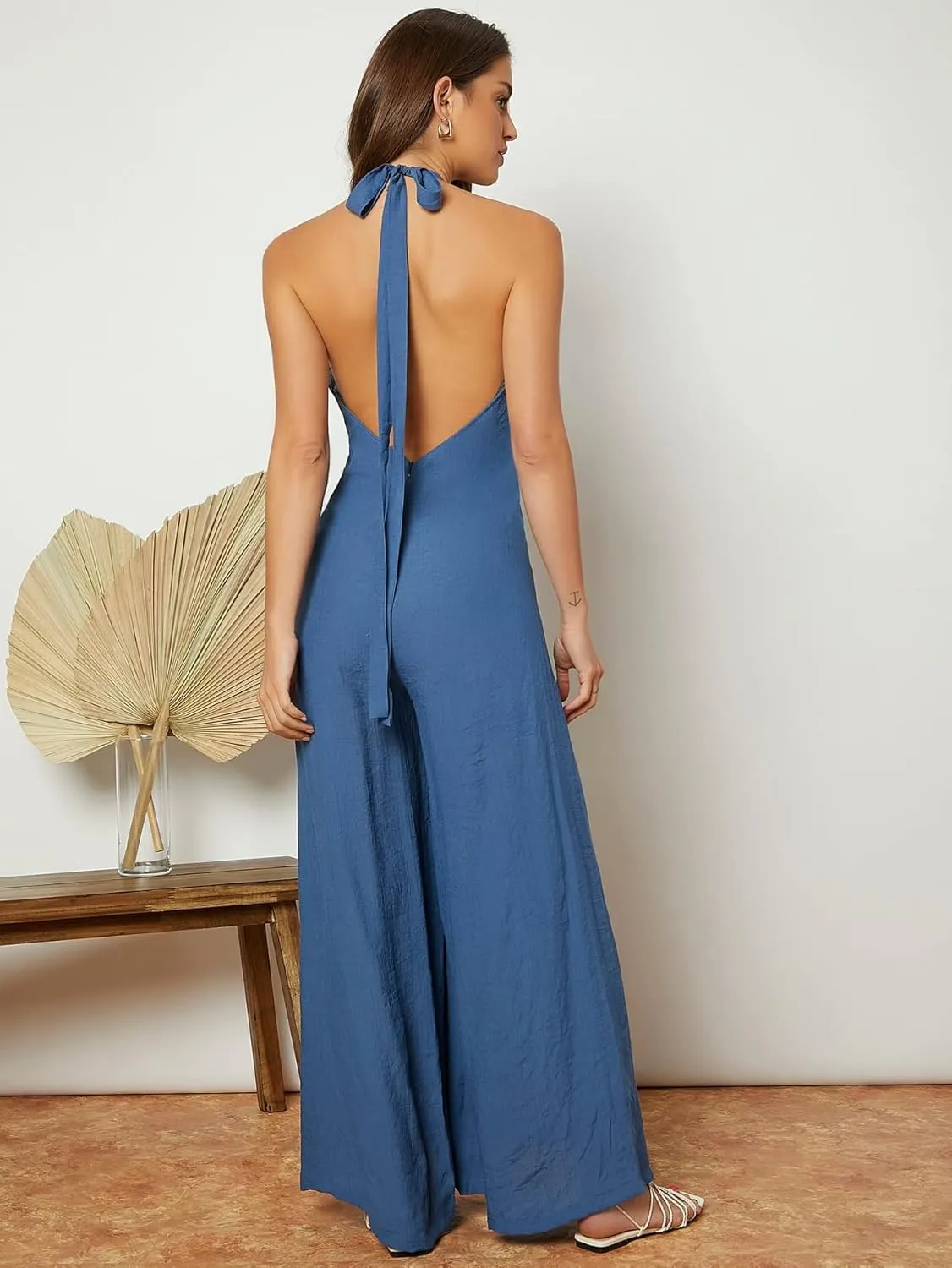 WDIRARA Women's Sleeveless Tie Back Halter Neck Wide Leg Jumpsuit Pants
